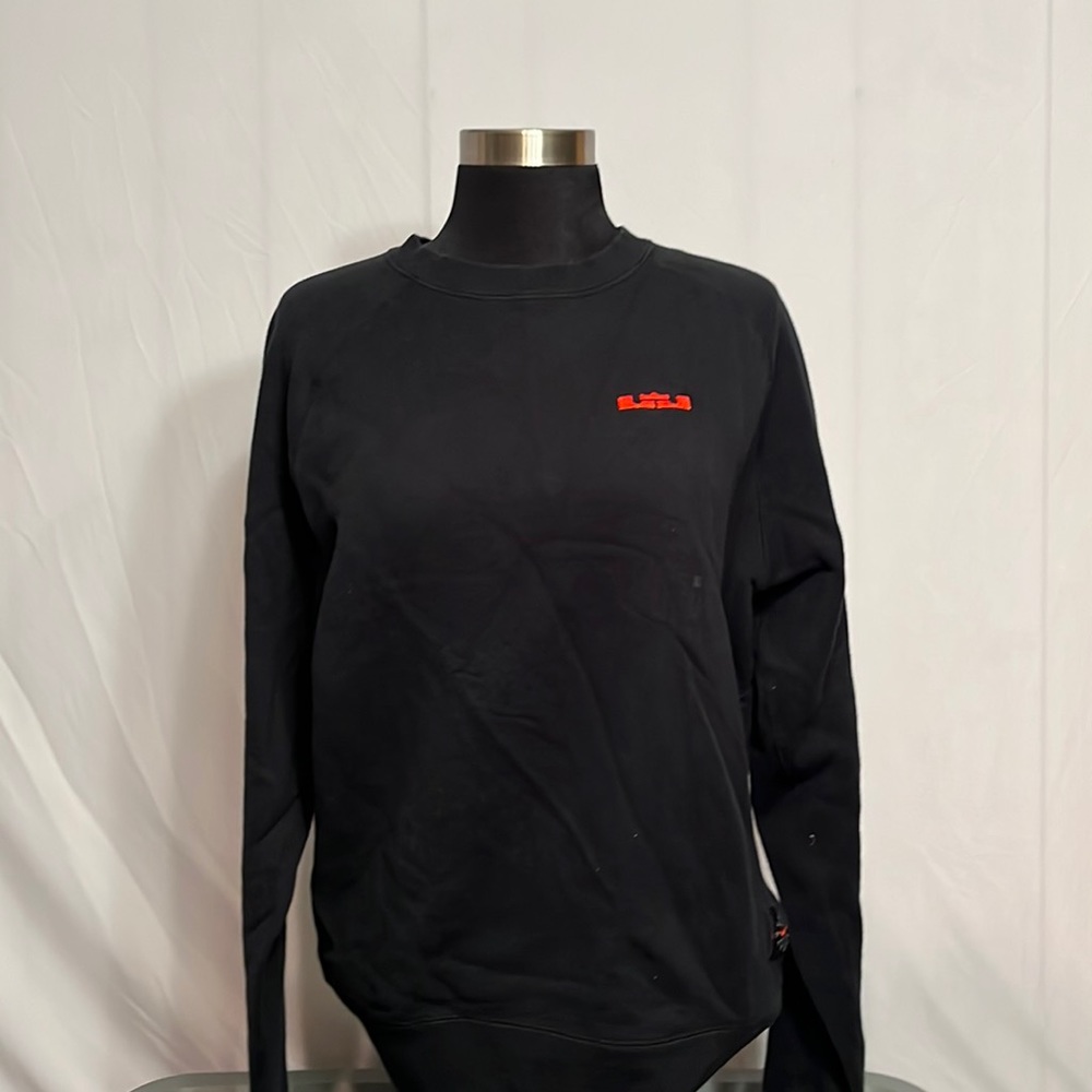 Nike Lebron Crewneck Medium